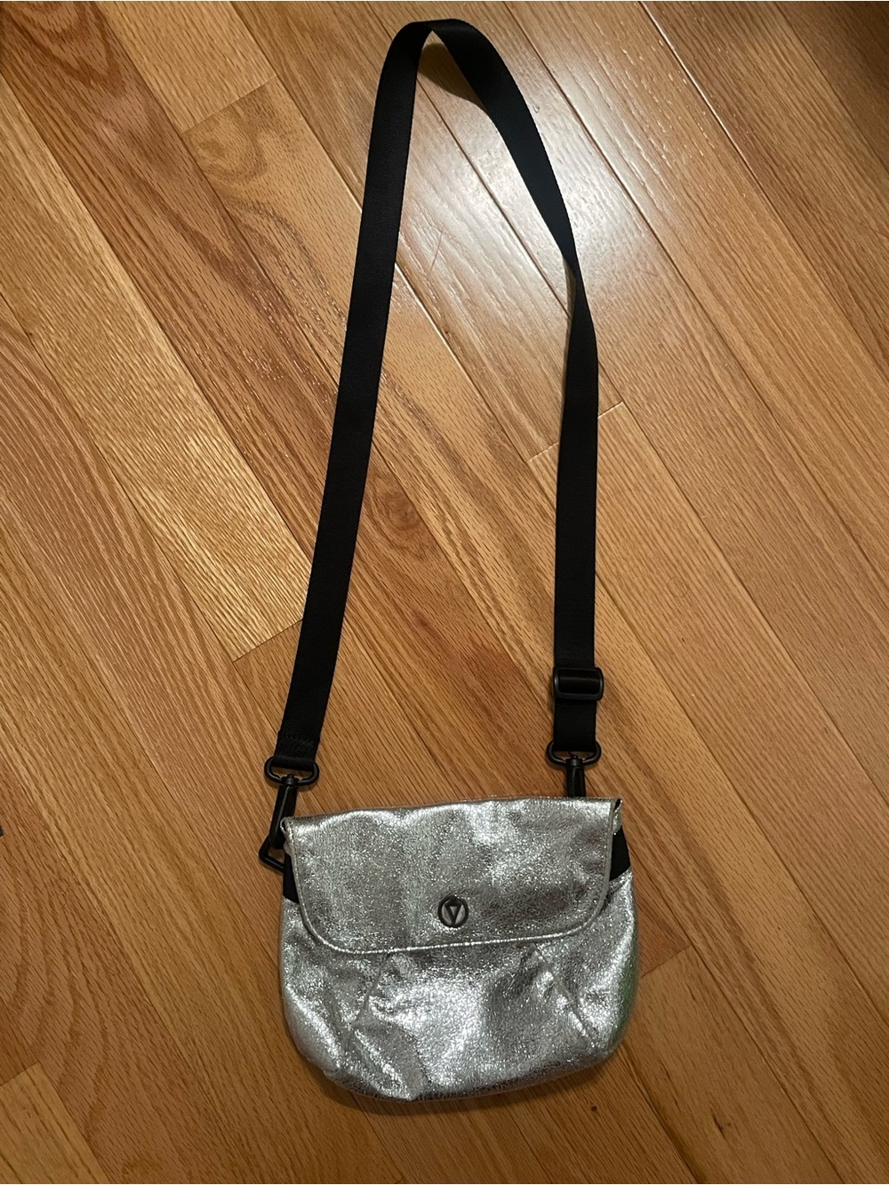 Ivivva by Lululemon Silver Foil Crossbody Shoulder Bag